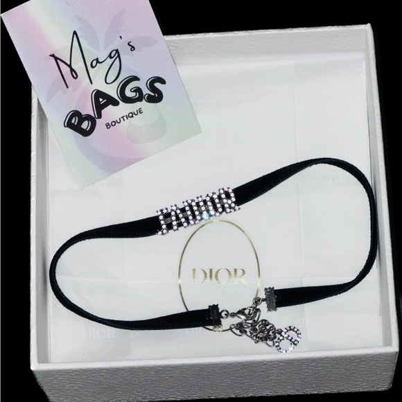 Dior: JADIOR Choker Rhinestone Logo Velvet Necklace - Picture 4 of 12